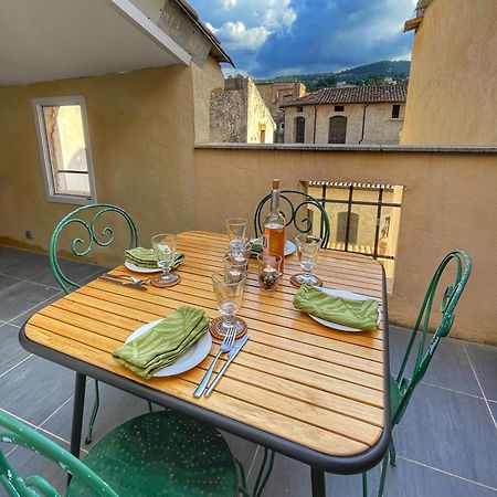 Le Petit Delphia Apartment Apt Bagian luar foto