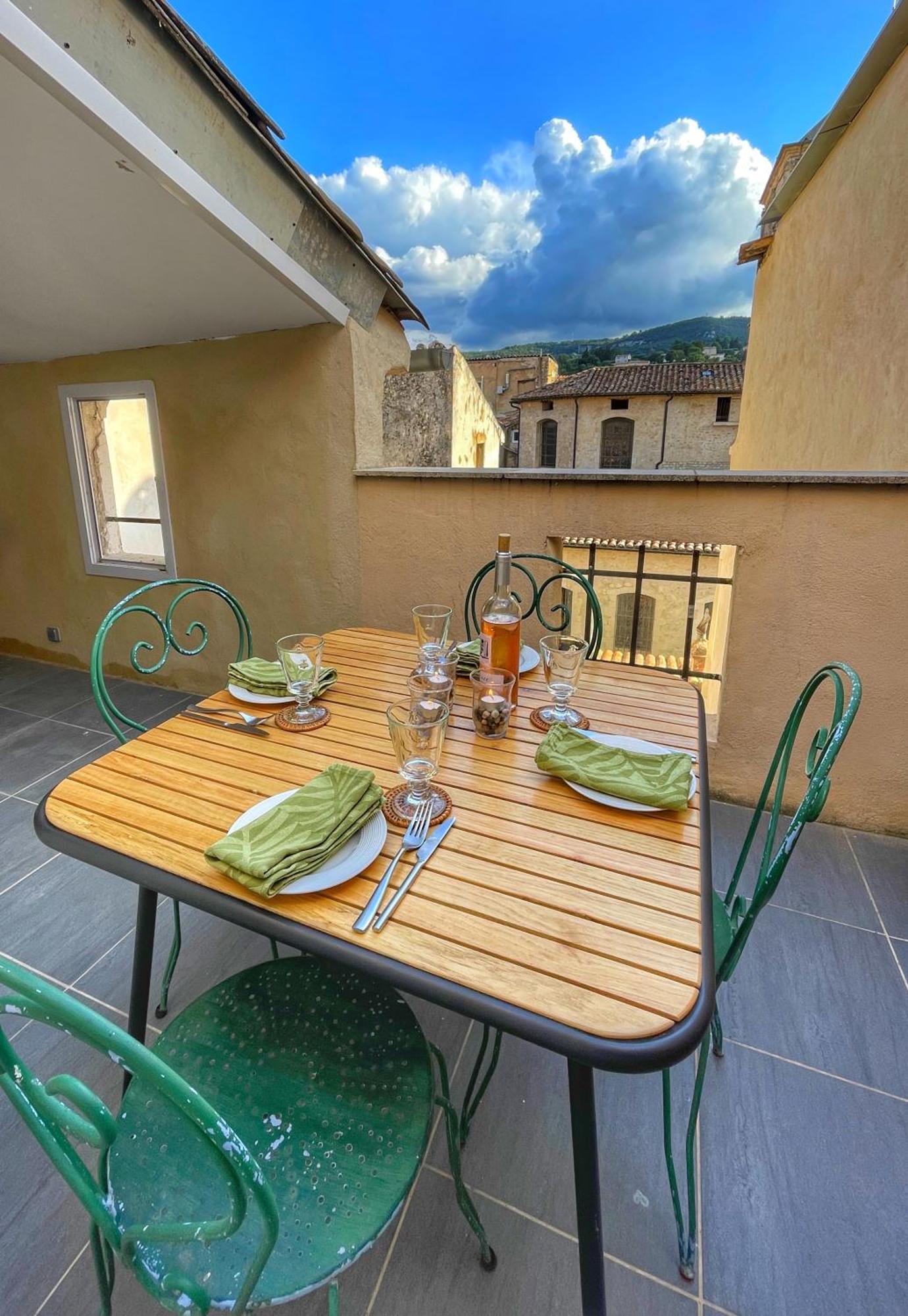 Le Petit Delphia Apartment Apt Bagian luar foto