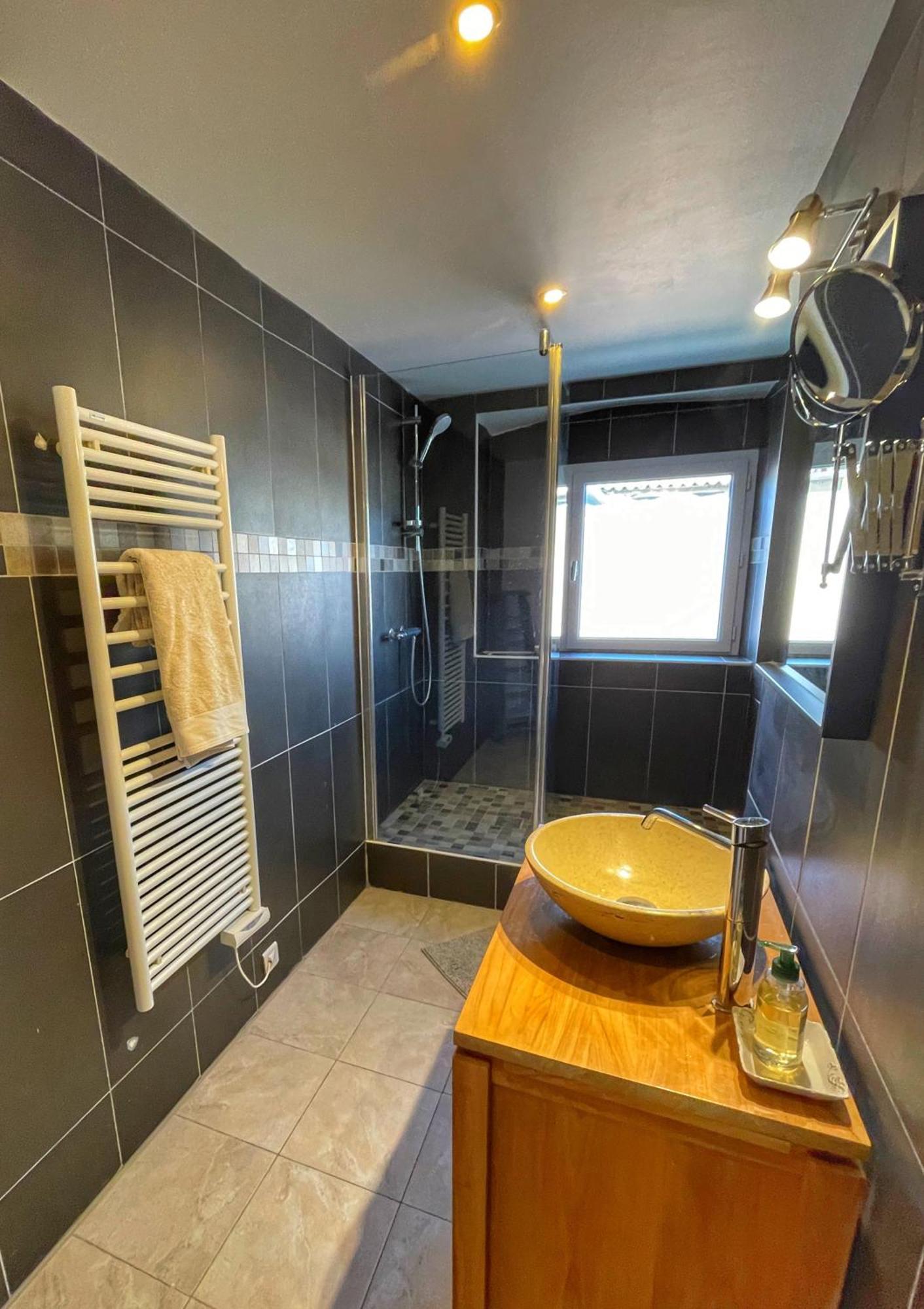 Le Petit Delphia Apartment Apt Bagian luar foto