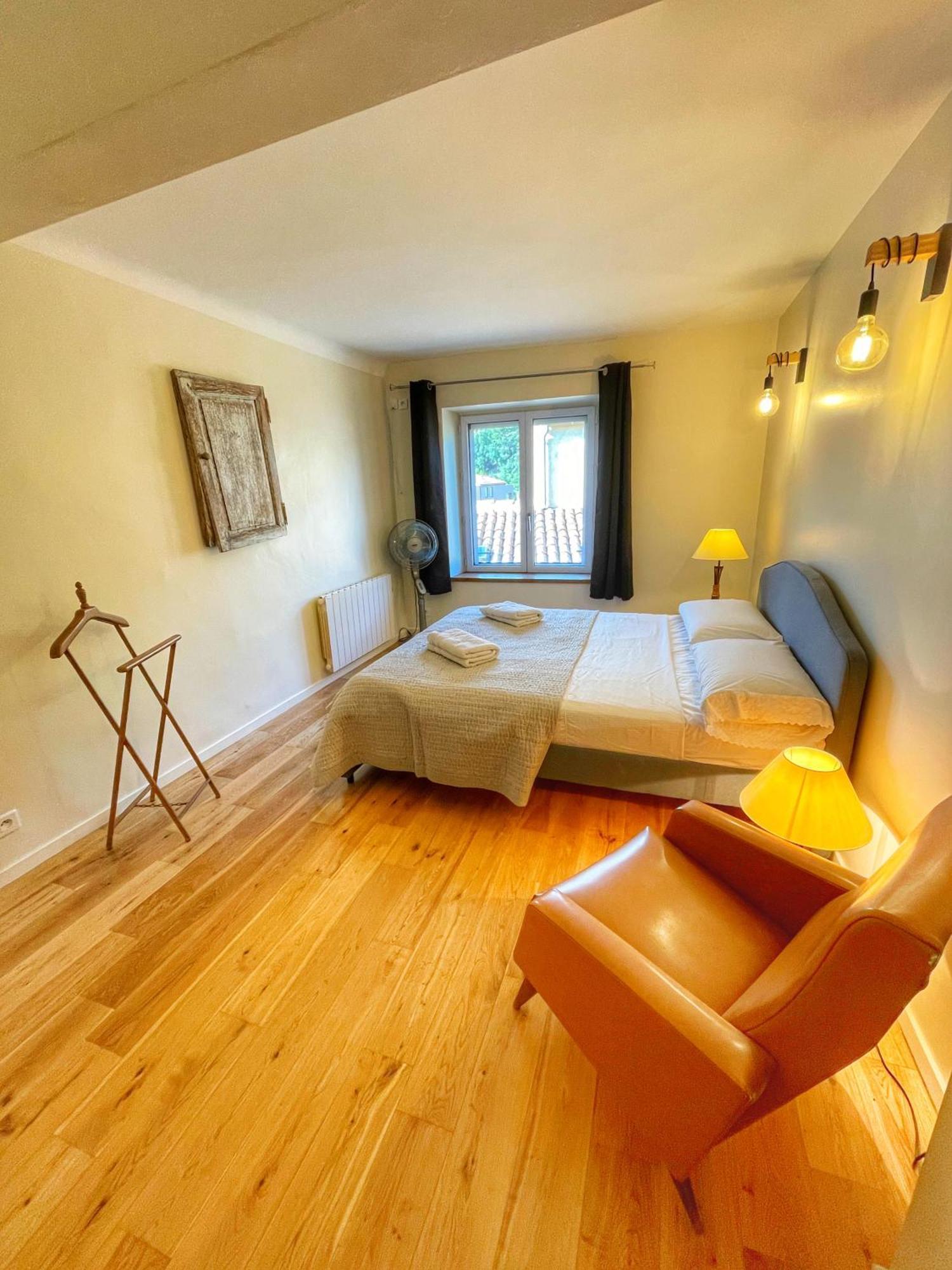 Le Petit Delphia Apartment Apt Bagian luar foto