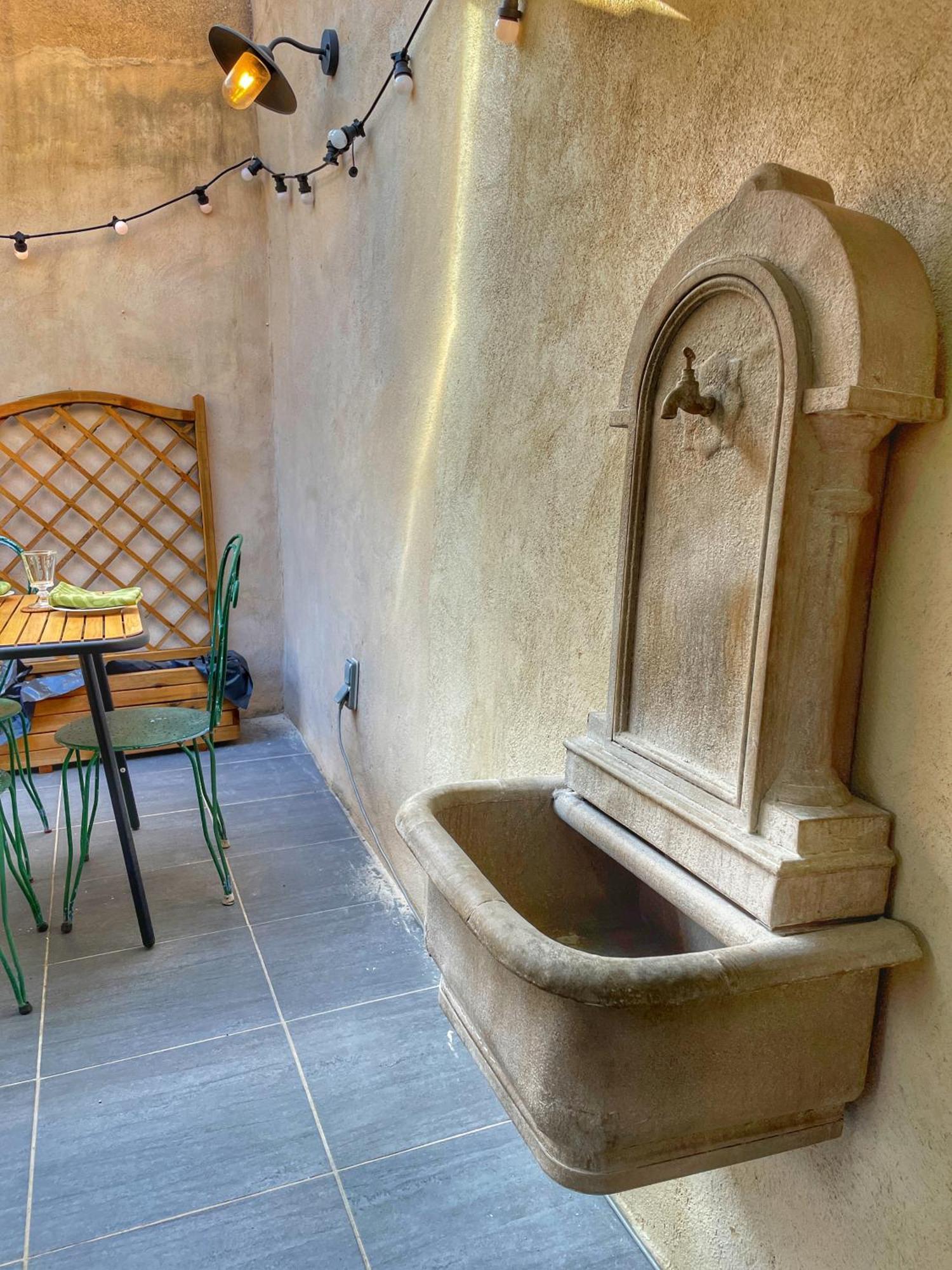 Le Petit Delphia Apartment Apt Bagian luar foto