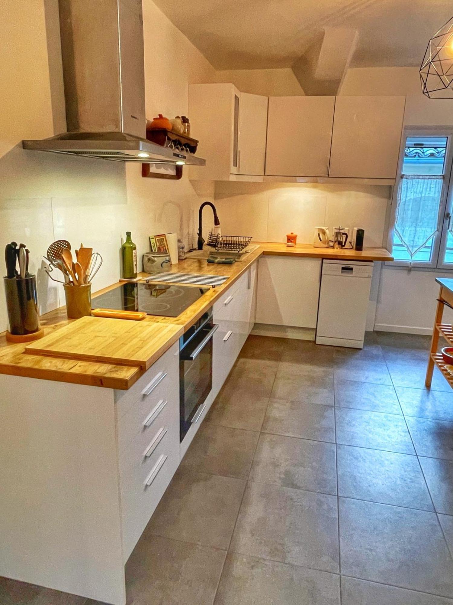 Le Petit Delphia Apartment Apt Bagian luar foto